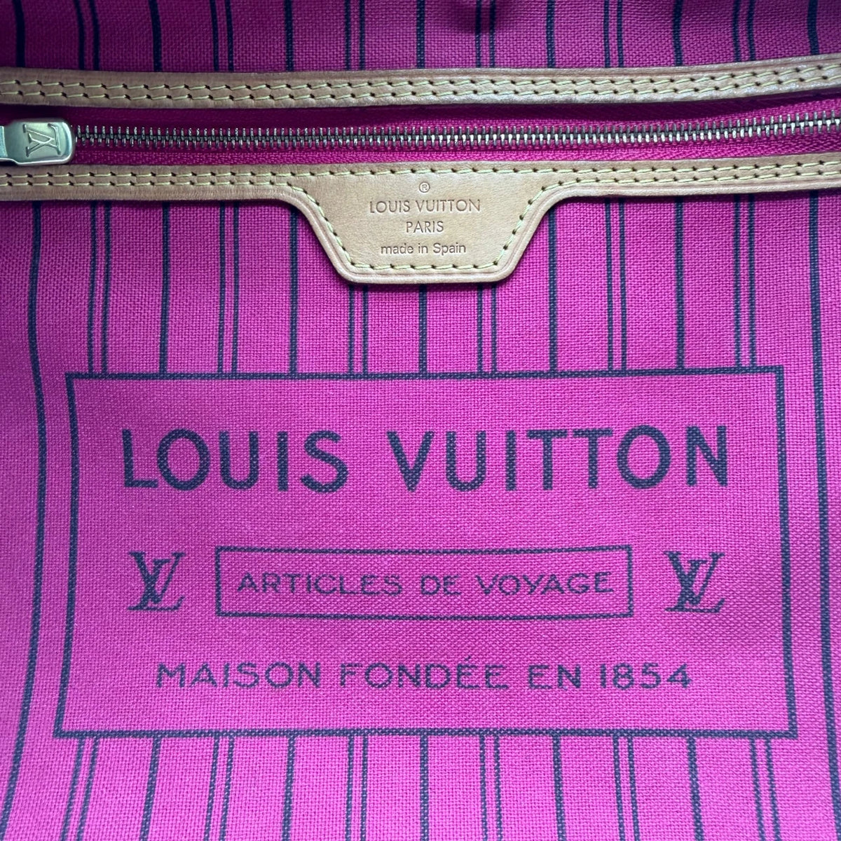 Louis Vuitton Shopper Neverfull MM mit Clutch monogram braun – Innenetikett im Detail