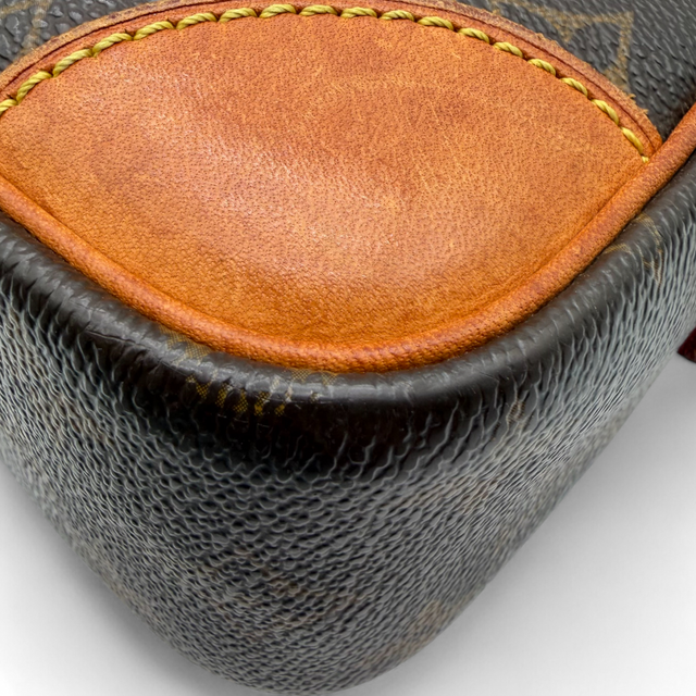 Louis Vuitton Umhängetasche Trocadero 27