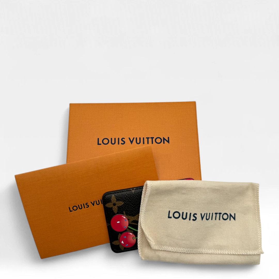 Louis Vuitton x Takashi Murakami Kartenetui Cherry Porte-Cartes Magnet