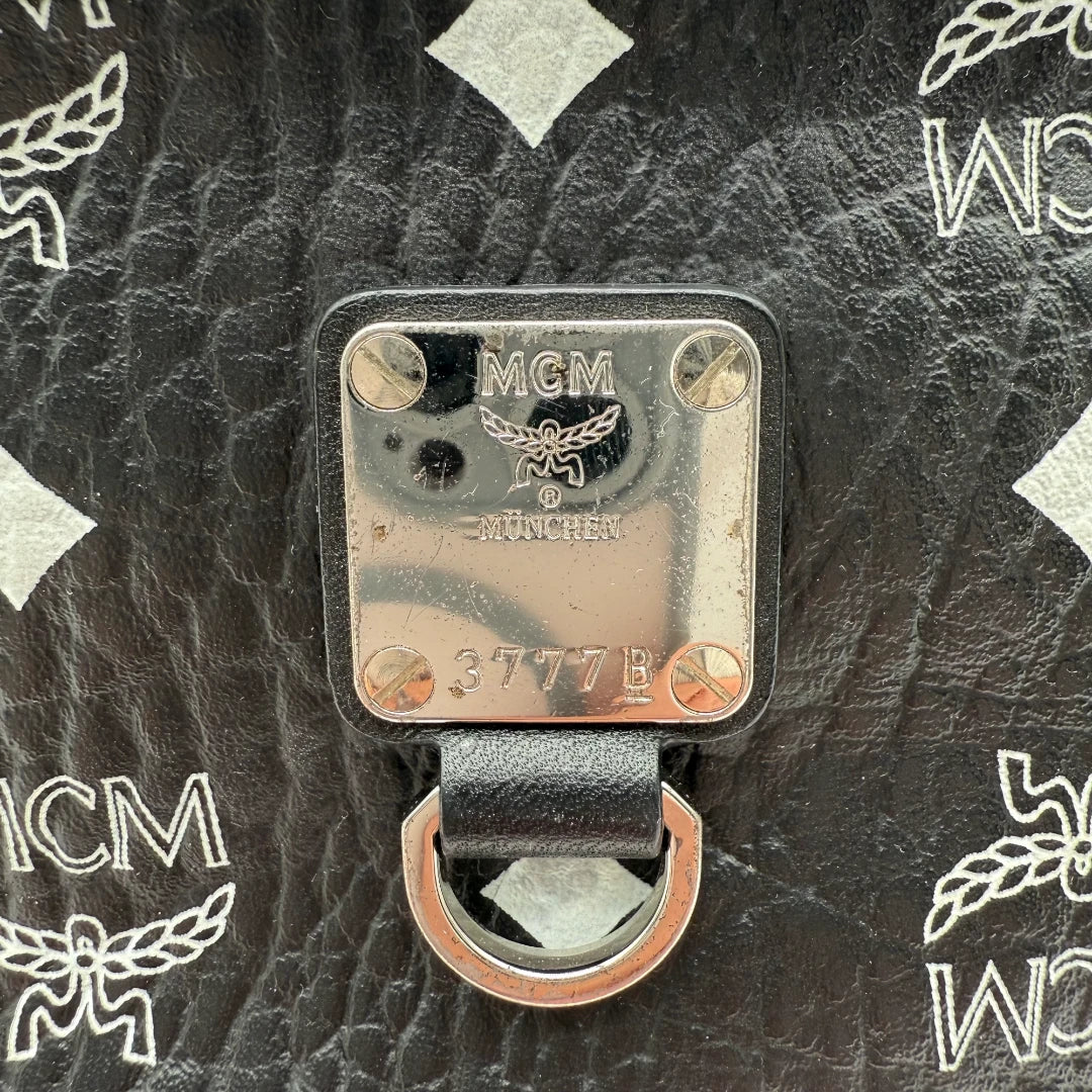 MCM Bauchtasche Fursten small schwarz