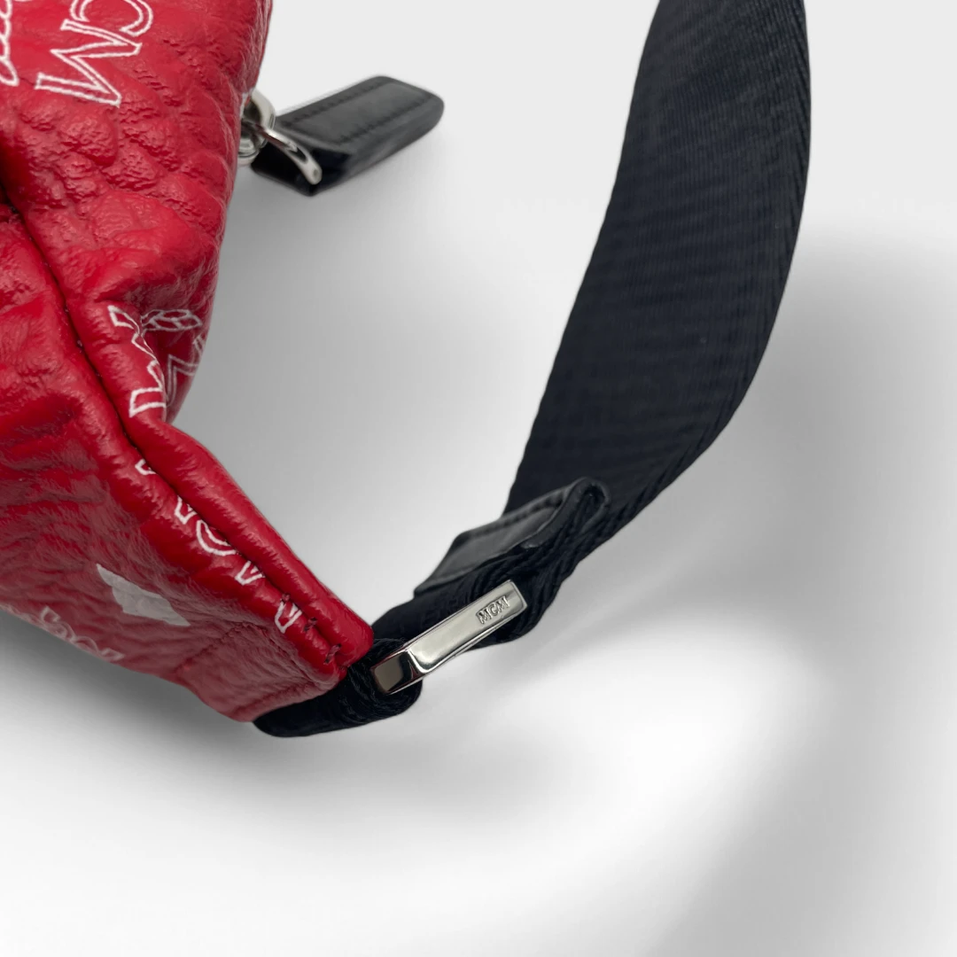 MCM Bauchtasche / Gürteltasche Fursten medium rot