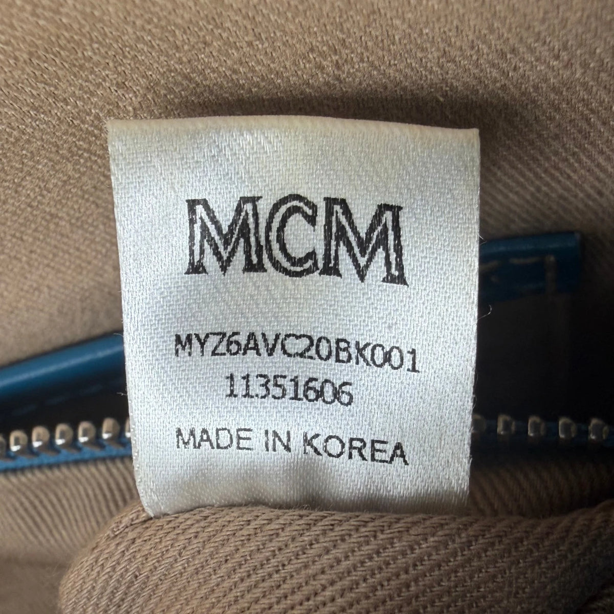 MCM Clutch visetos schwarz – Seriennummer im Detail