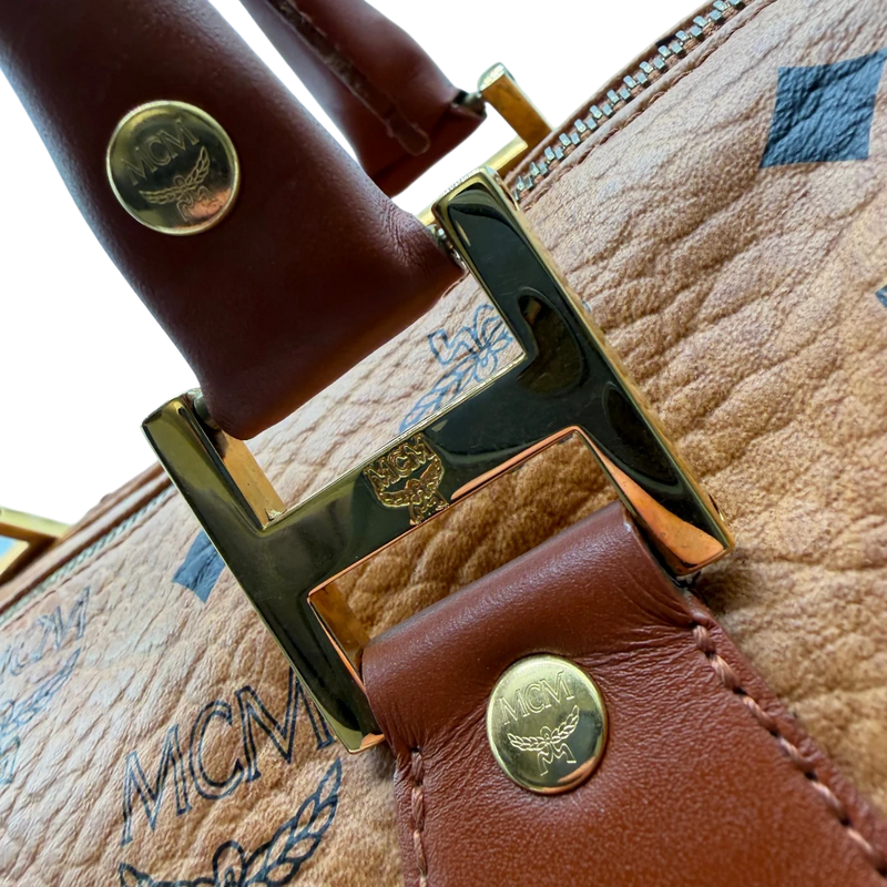 MCM Handtasche Boston mit Umhängegurt visetos braun