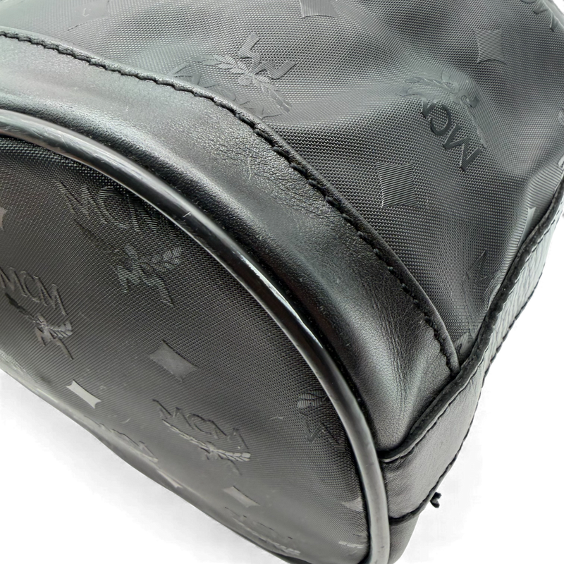 sac à main seau en PVC