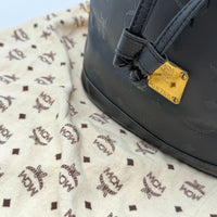 MCM Handtasche Bucket aus PVC