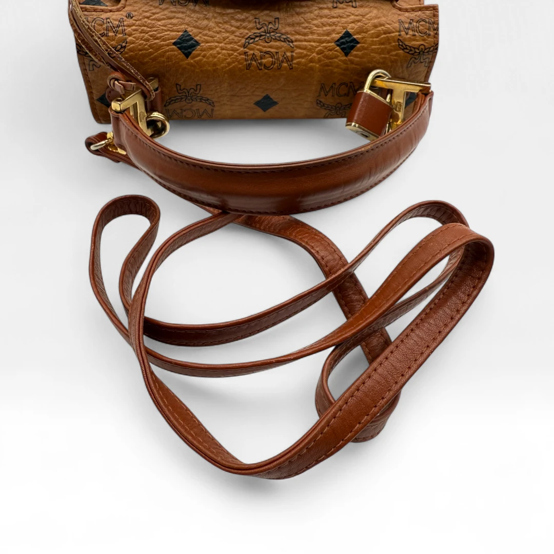MCM Handtasche Kelly Style klein