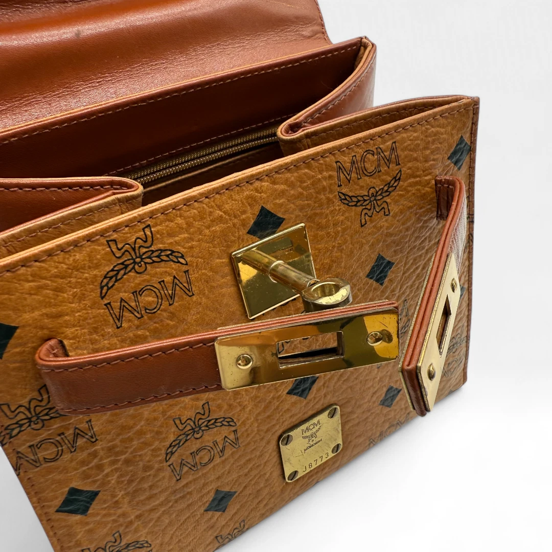 MCM Handtasche Kelly Style klein