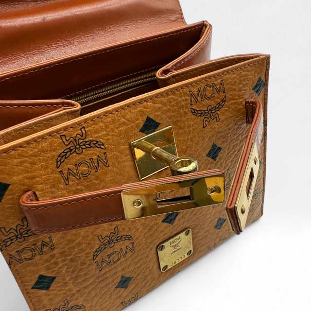 MCM Handtasche Kelly Style klein