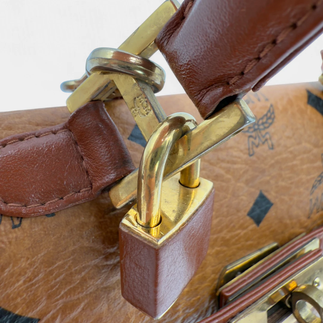 MCM Handtasche Kelly Style klein