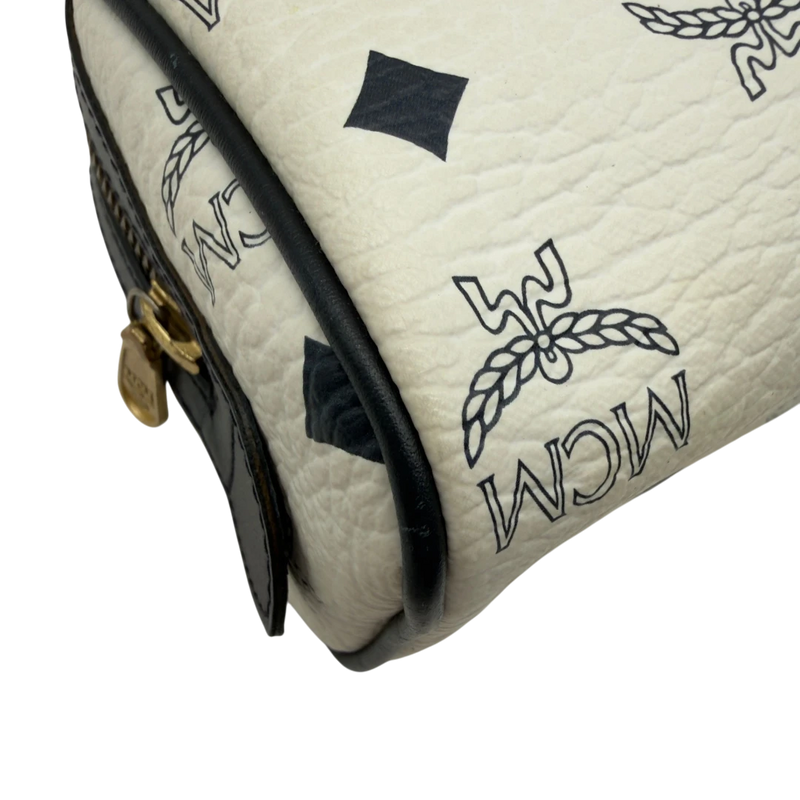 MCM Handtasche Mini Boston mit Umhängegurt visetos weiß