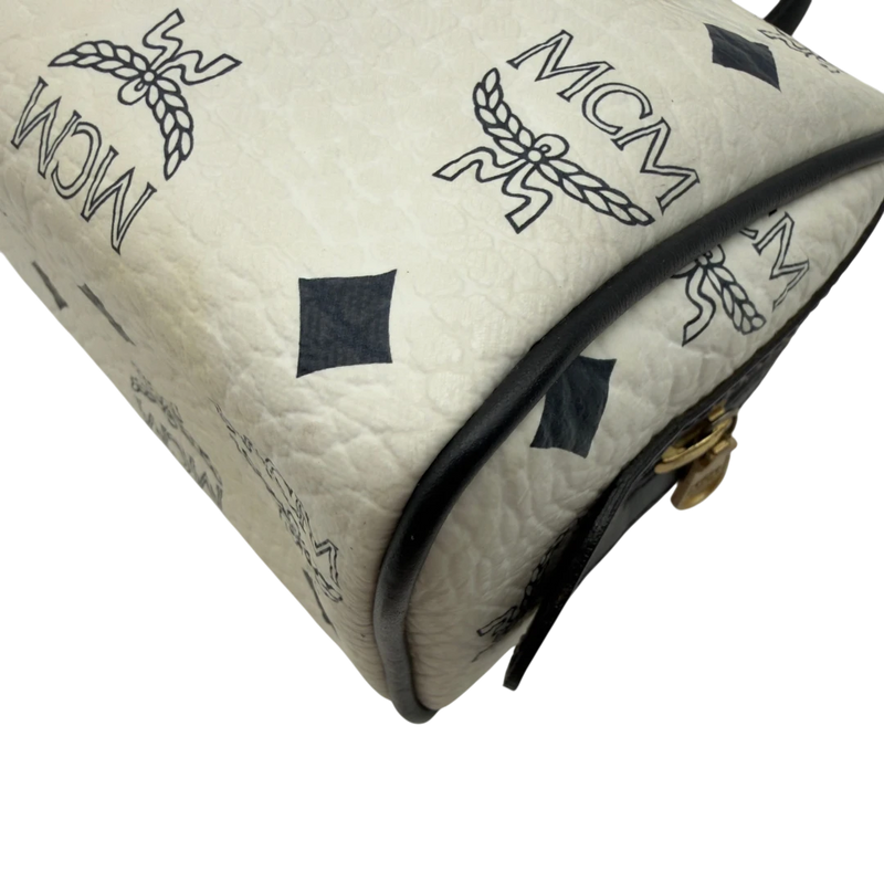 MCM Handtasche Mini Boston mit Umhängegurt visetos weiß