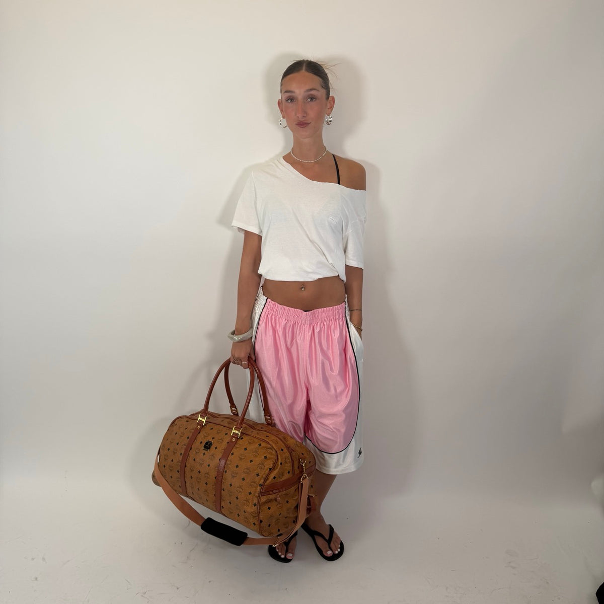 MCM Reisetasche visetos braun – getragen am Model