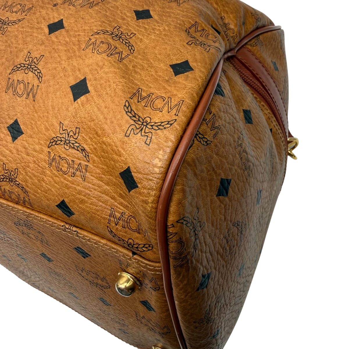 MCM Reisetasche visetos braun – Ecken im Detail