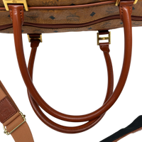 MCM Reisetasche visetos braun – Henkel im Detail