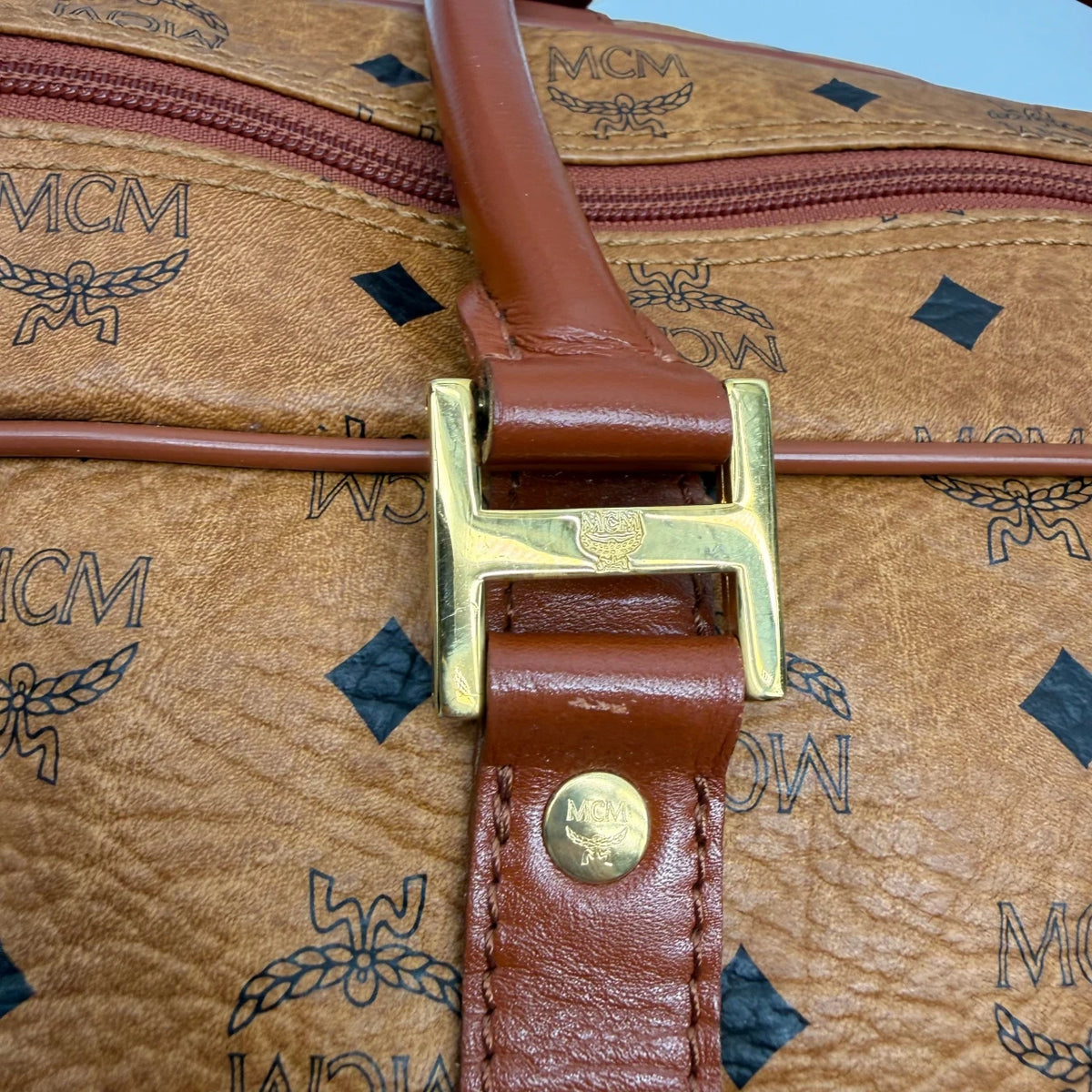 MCM Reisetasche visetos braun – Beschläge im Detail