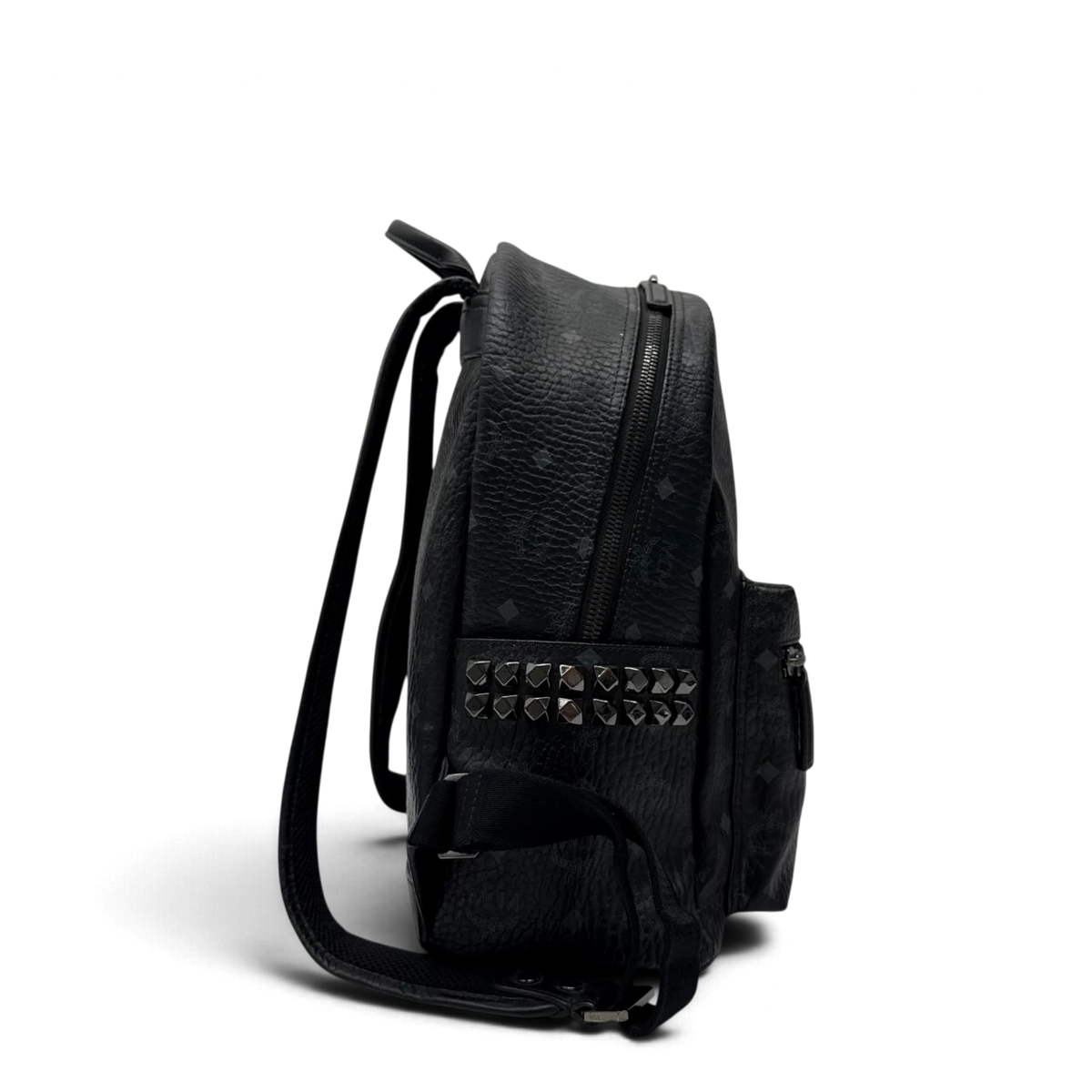 MCM Rucksack Stark medium visetos schwarz – Seitenansicht