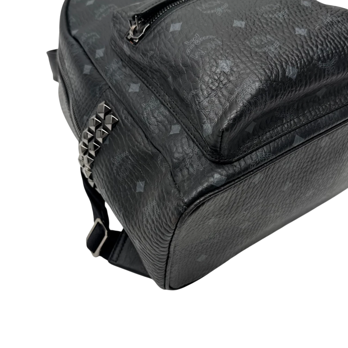 MCM Rucksack Stark medium visetos schwarz – Ecken im Detail