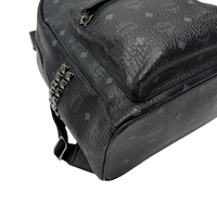 MCM Rucksack Stark medium visetos schwarz – Ecken im Detail