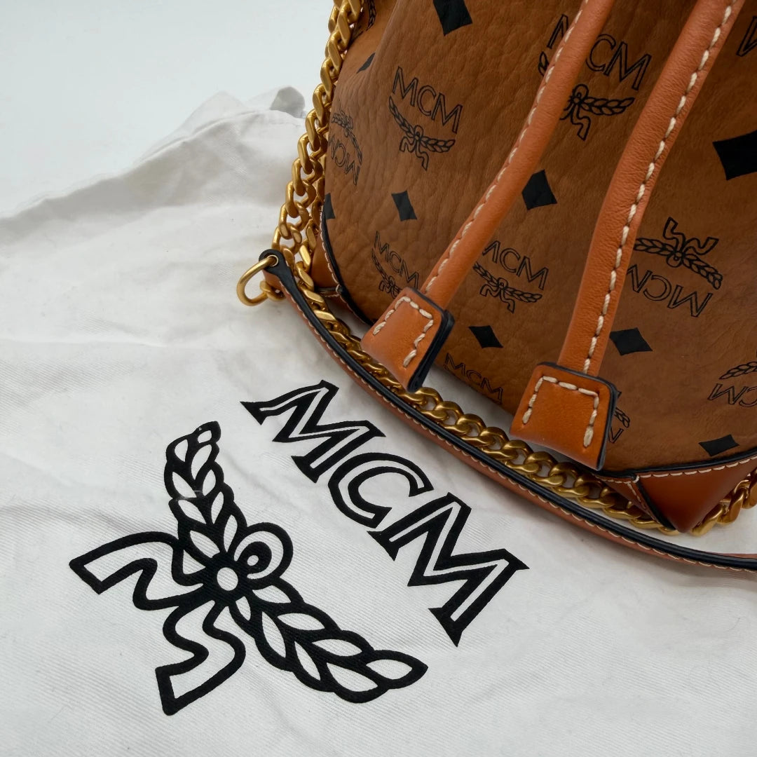 MCM Schultertasche Soft Berlin Bucket small