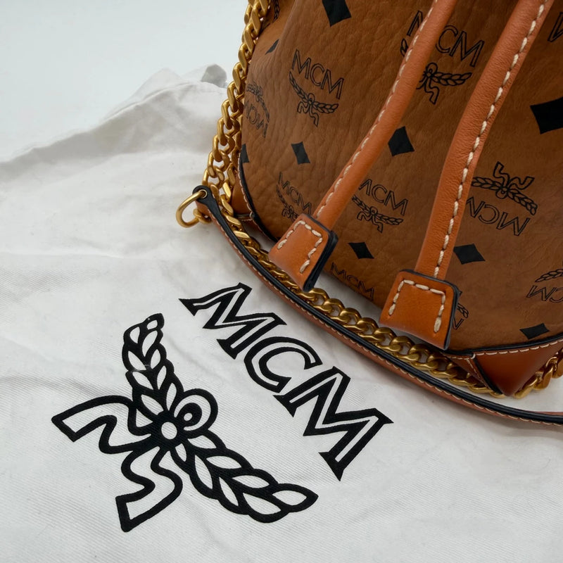 MCM Schultertasche Soft Berlin Bucket small