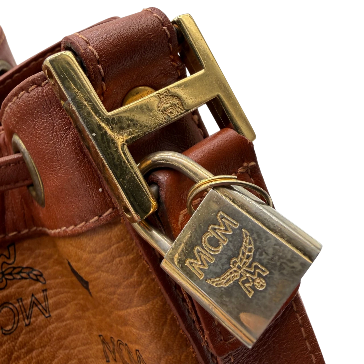 MCM Umhängetasche Bucket visetos braun