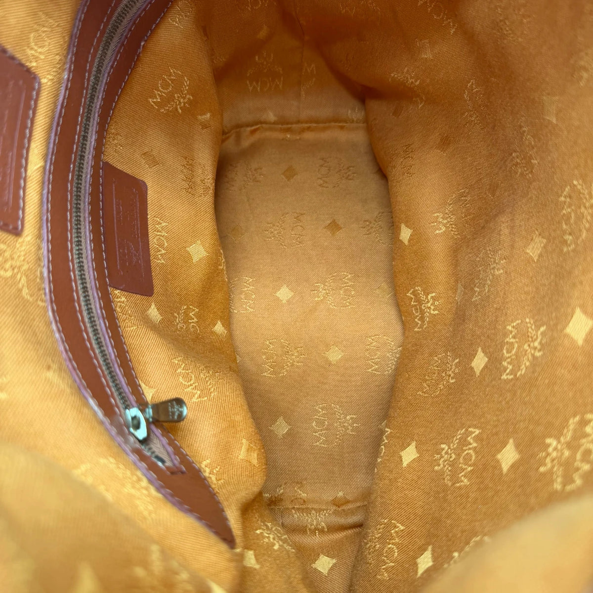 MCM Umhängetasche Bucket visetos braun