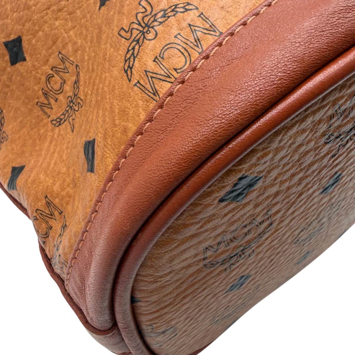 MCM Umhängetasche Bucket visetos braun