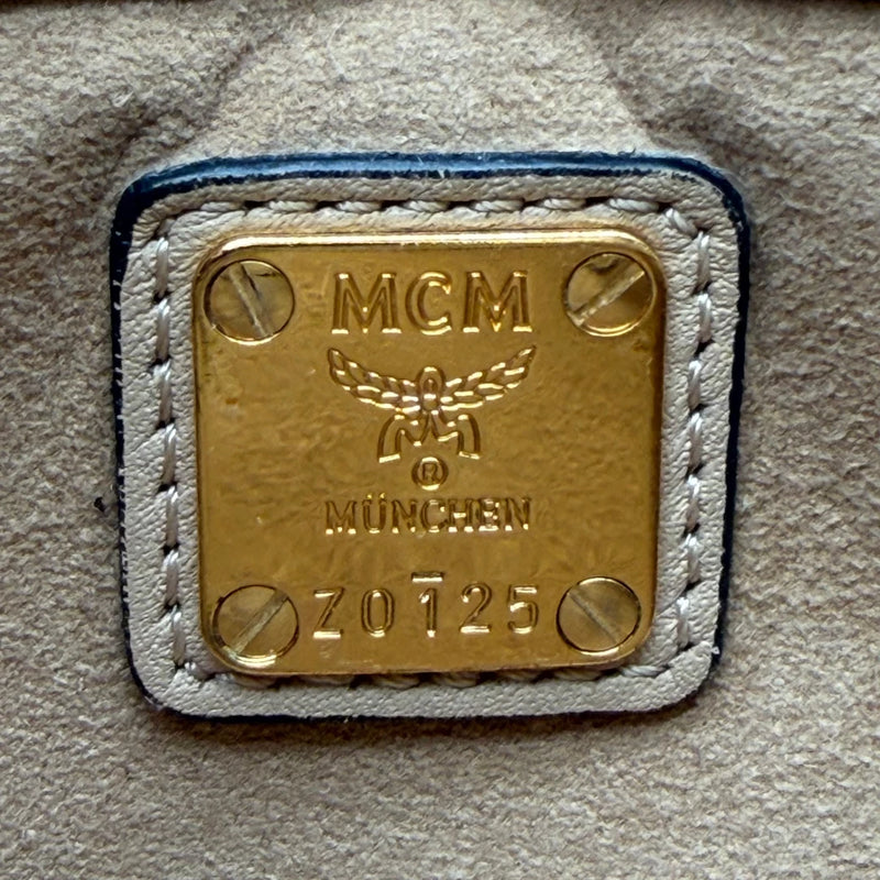MCM Umhängetasche Millie Flap