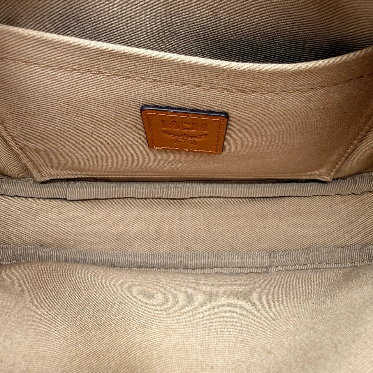 MCM Umhängetasche Trio Multi Pochette visetos braun