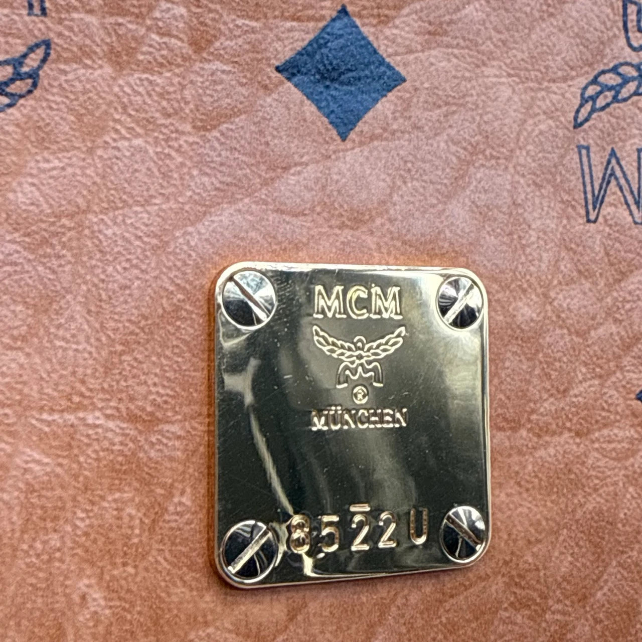 MCM Umhängetasche Trio Multi Pochette visetos braun