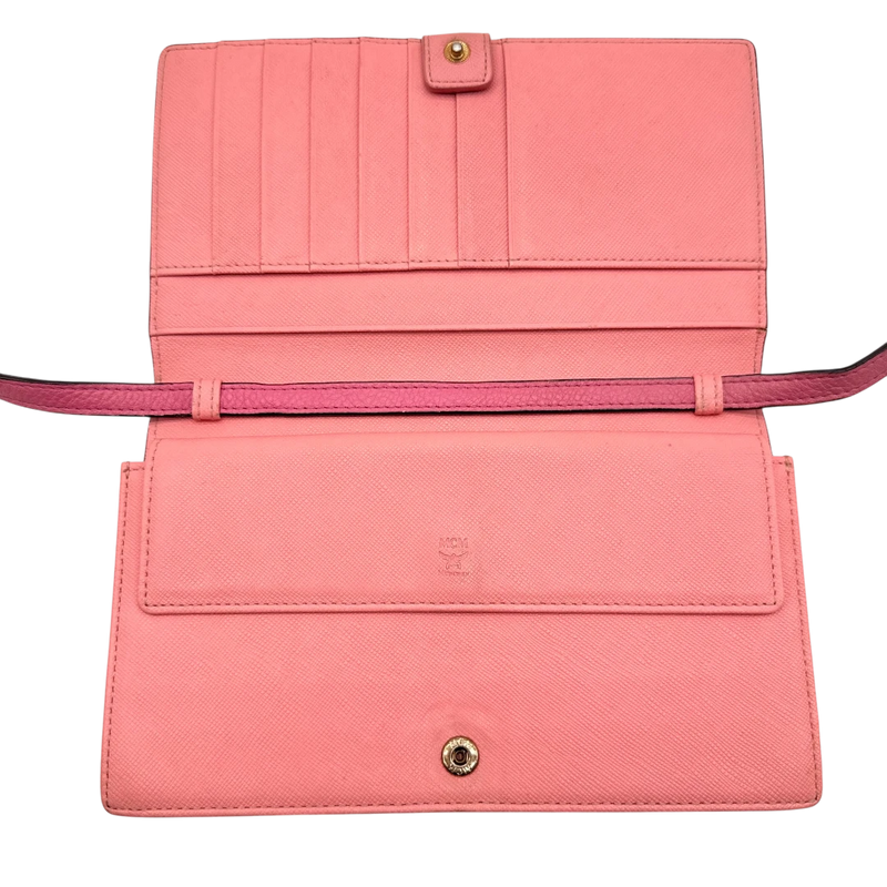 MCM Umhängetasche Wallet on Chain