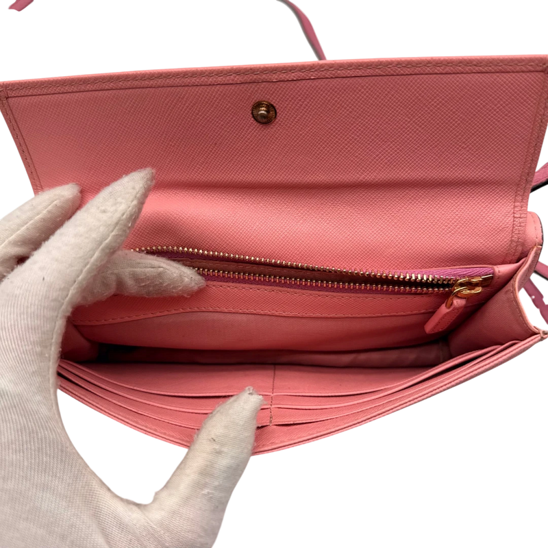 MCM Umhängetasche Wallet on Chain