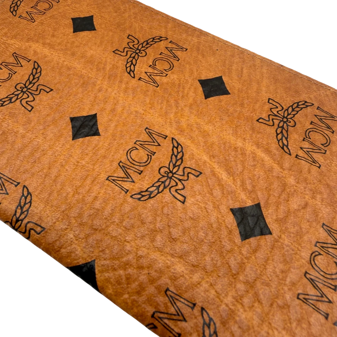 MCM Case