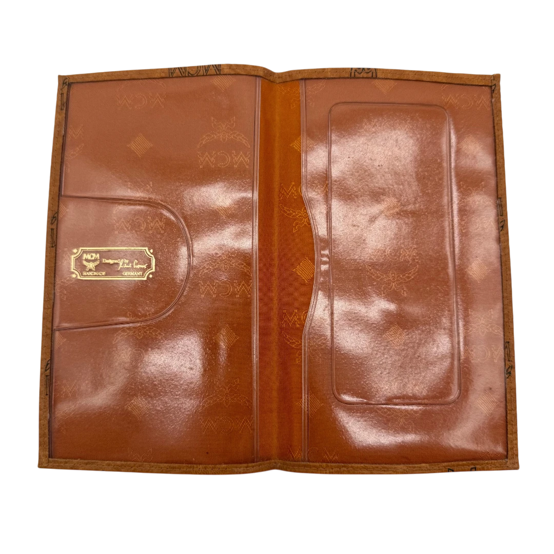 MCM Case