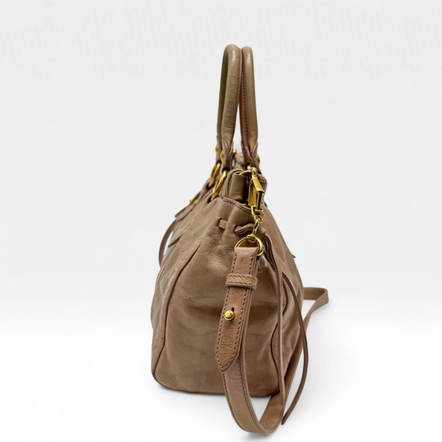 Miu Miu Handtasche Vitello Lux
