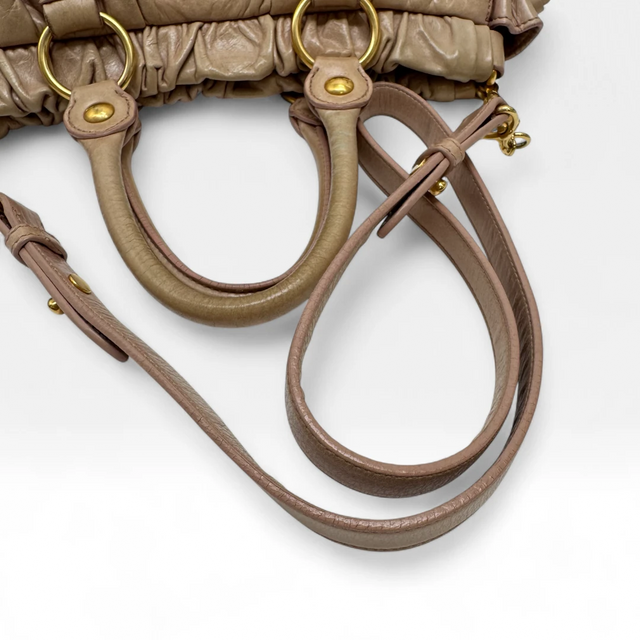 Miu Miu Handtasche Vitello Lux