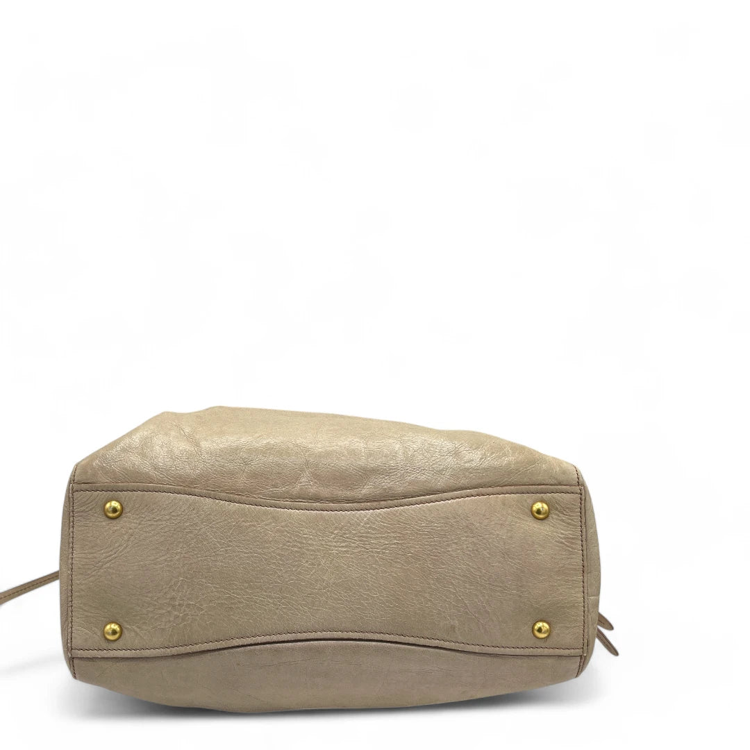 Miu Miu Handtasche Vitello Lux groß aus Leder beige