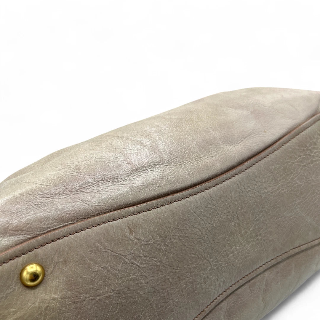 Miu Miu Handtasche Vitello Lux groß aus Leder beige