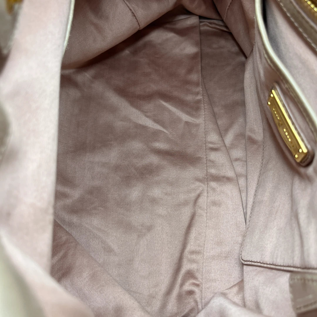 Miu Miu Handtasche Vitello Lux groß aus Leder beige