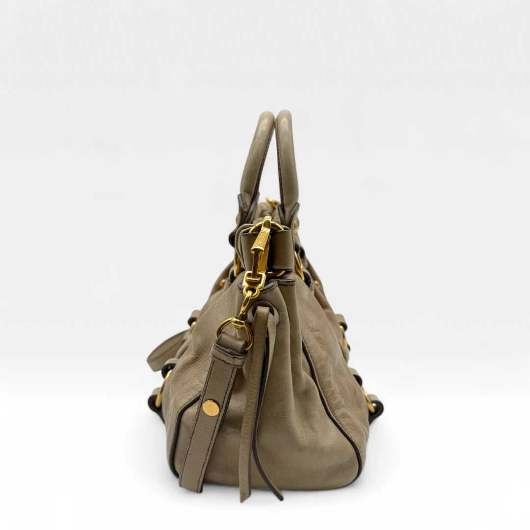 Miu Miu Handtasche Vitello Lux klein