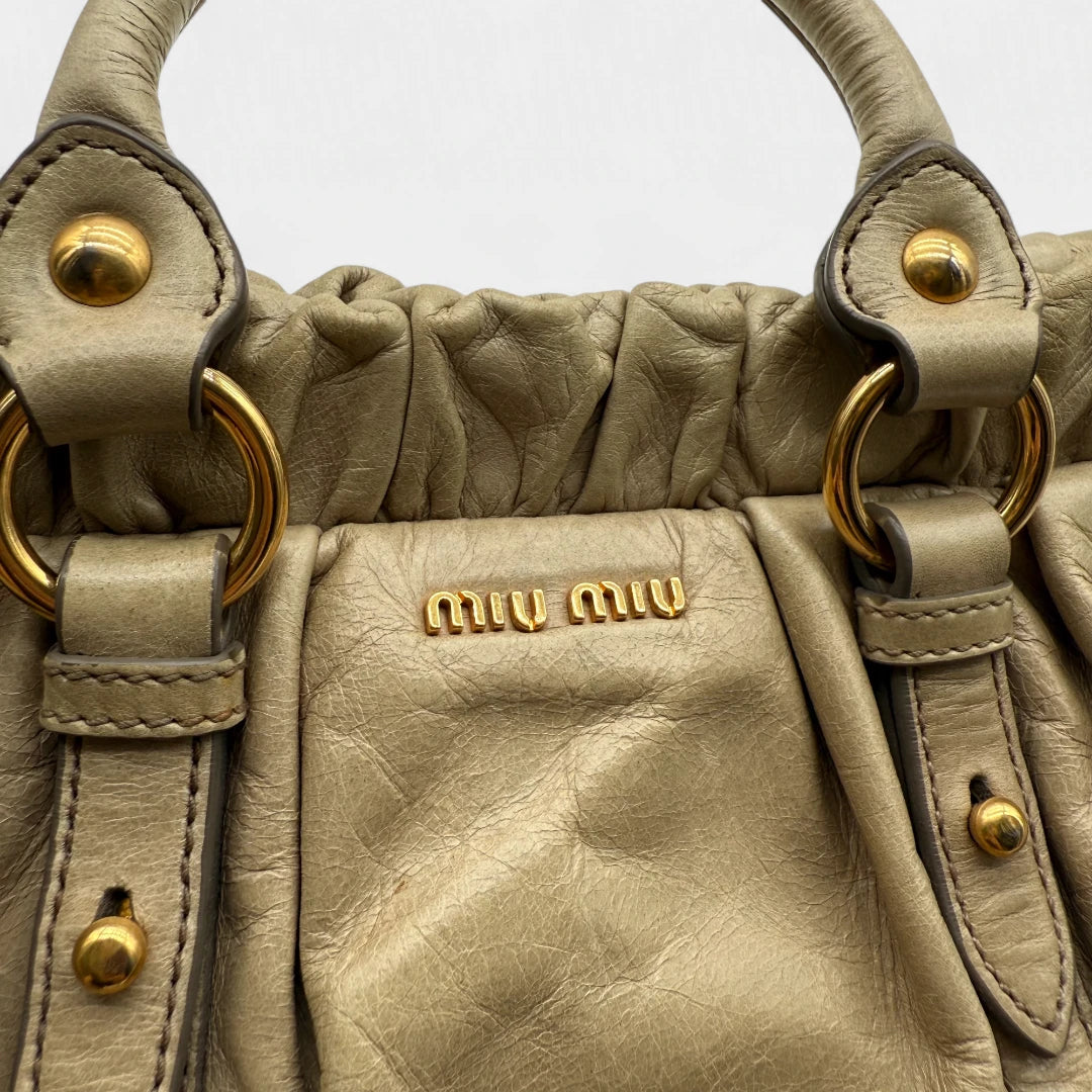 Miu Miu Handtasche Vitello Lux klein