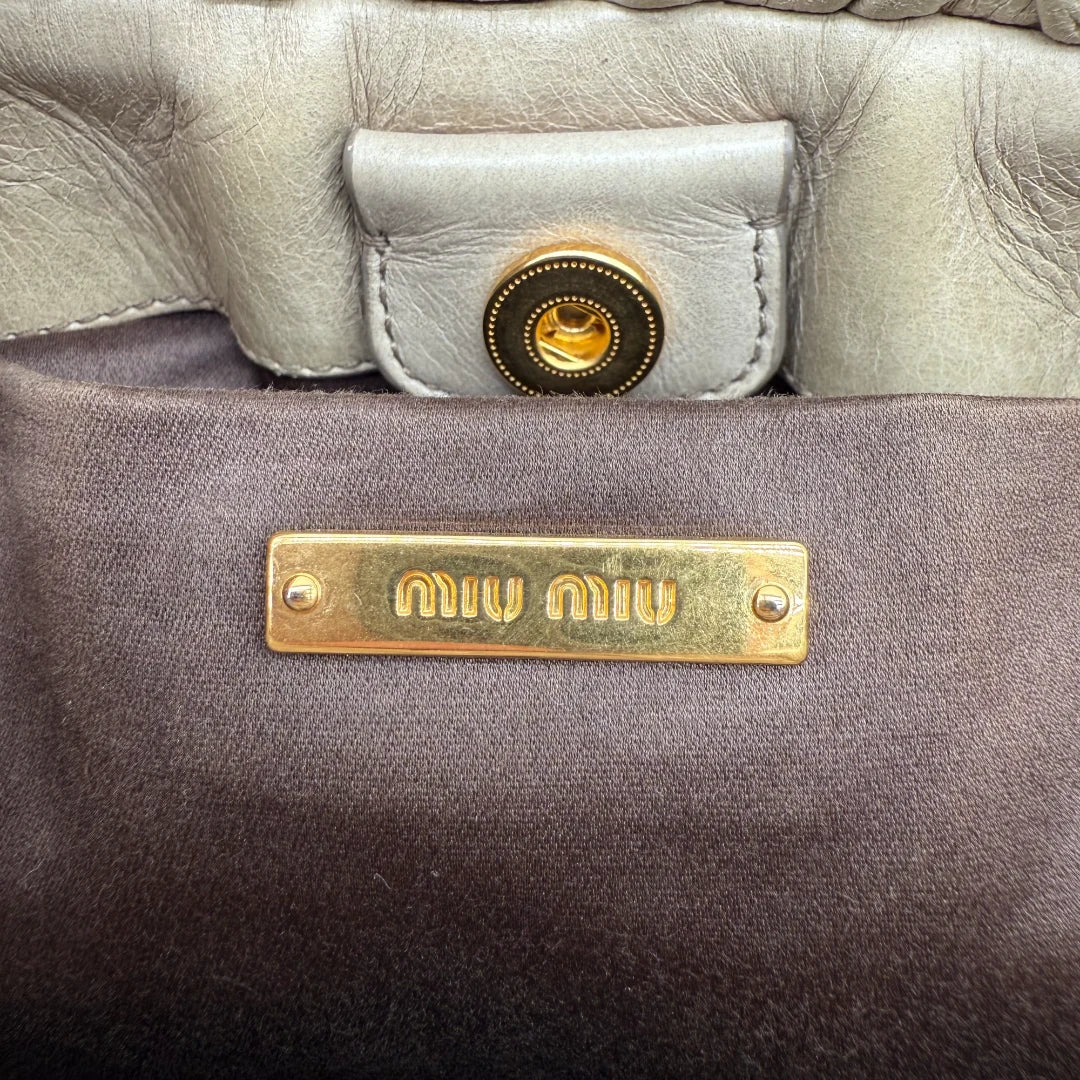 Miu Miu Handtasche Vitello Lux klein