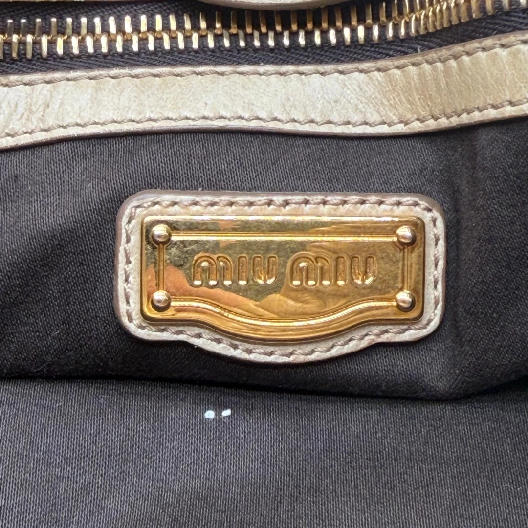 Miu Miu Handtasche Vitello Lux