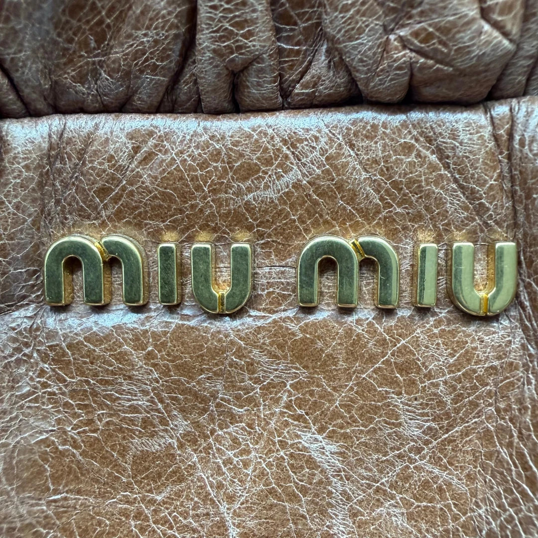 Miu Miu Handtasche Vitello Lux