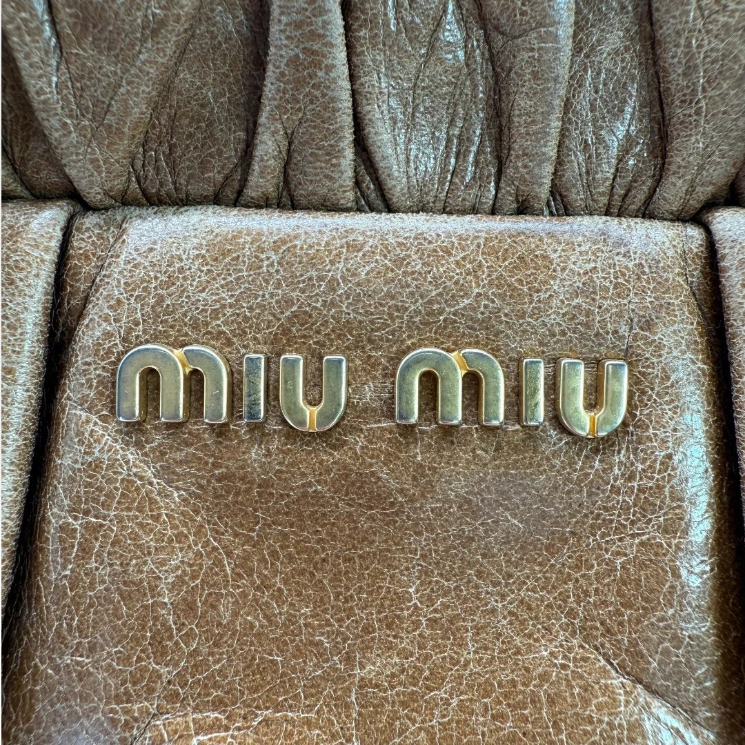 Miu Miu Handtasche Vitello Lux