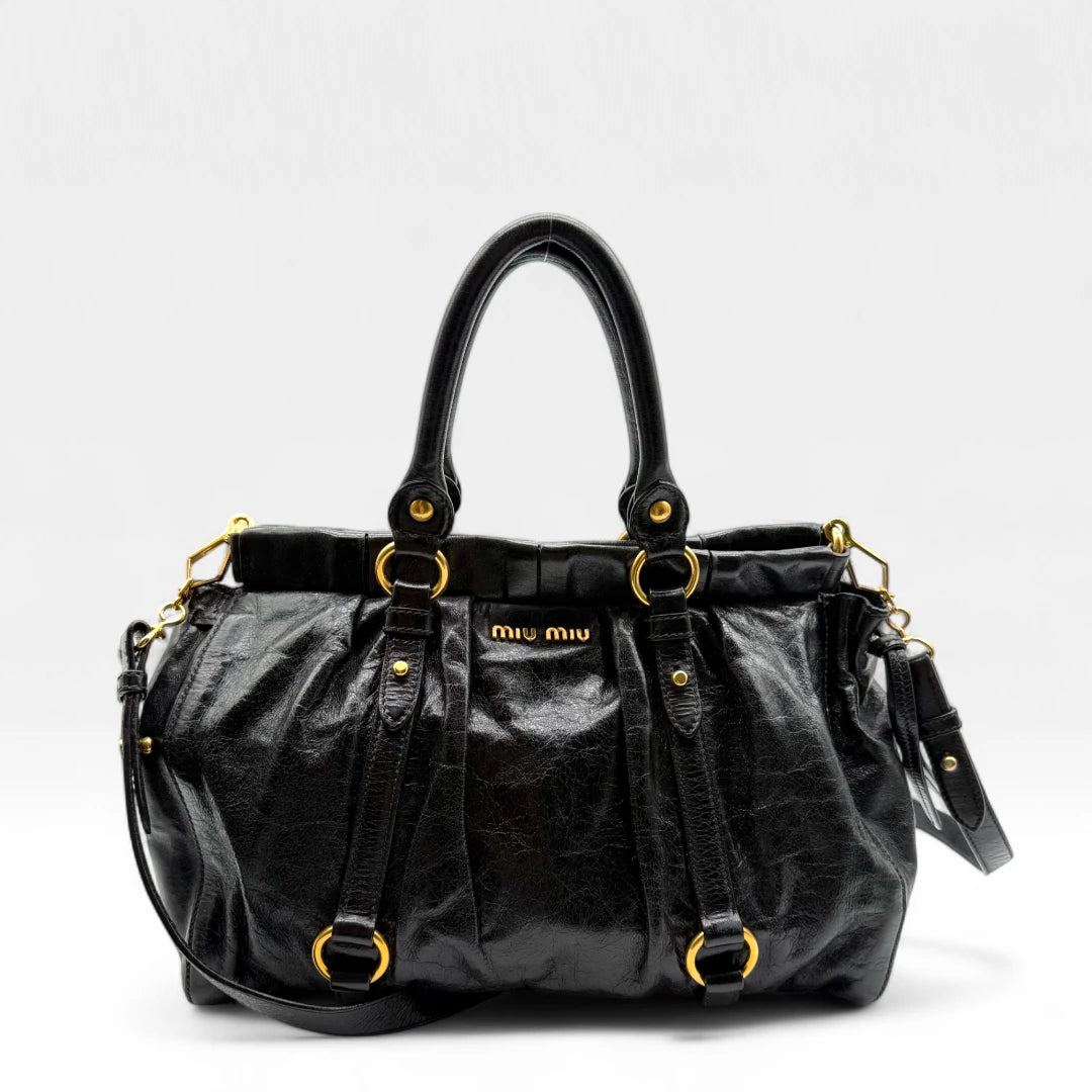 Miu Miu handbag Vitello Lux with shoulder strap made of black leather
