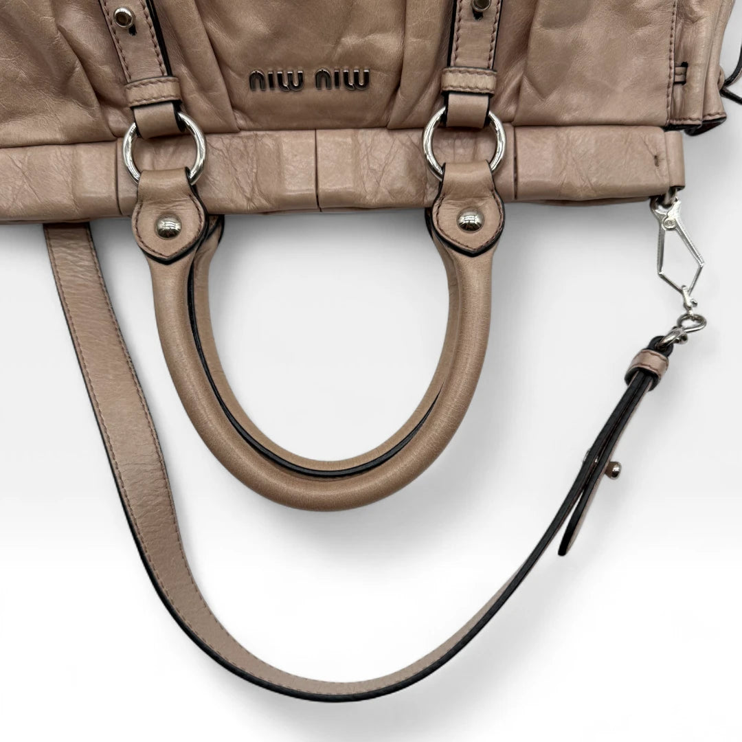 Miu Miu Handtasche Vitello Lux