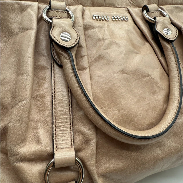 Miu Miu Handtasche Vitello Lux