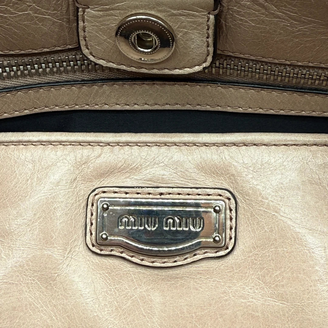 Miu Miu Handtasche Vitello Lux