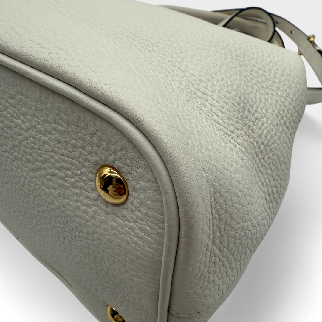 Miu Miu Handtasche Vitello Phenix weiß